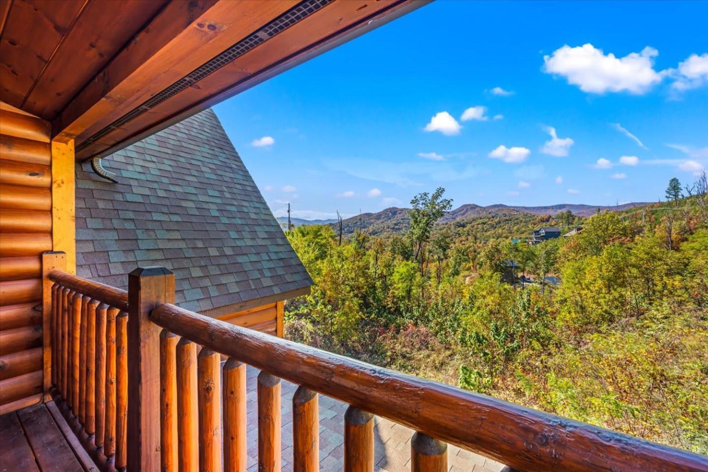 Indoor Pool, Volleyball Beach, Mountain View, Luxury 개틀린버그 외부 사진
